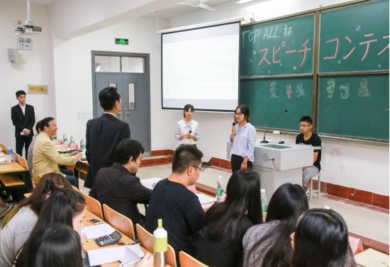 外国语学院第一届